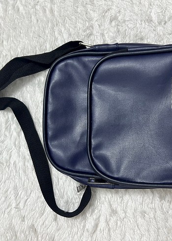 Lacivert Fermuarlı Kol Çantası - Görsel 2