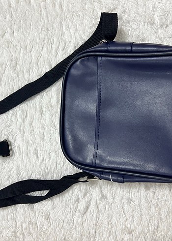 Lacivert Fermuarlı Kol Çantası - Görsel 3