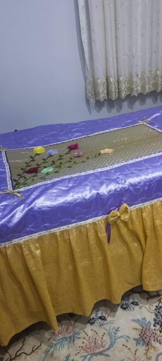 İşlemeli Parlak Mor ve Sarı Yatak Örtüsü - Görsel 2