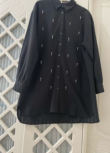 Siyah gömlek  - Görsel 4