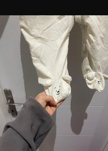 Kapüşonlu Beyaz Bebek Kız Tulumu - Görsel 2