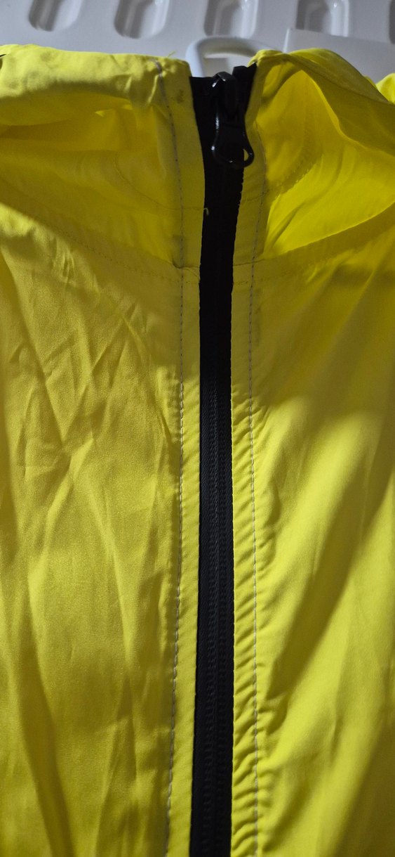 Uzun Beyaz Kadın Yağmurluk Yüksek Yaka - Görsel 4