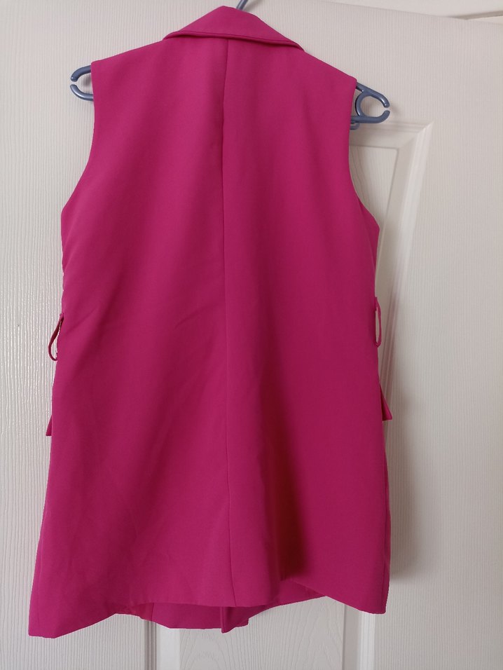 Pembe Düğmeli Kolsuz Midi Blazer - Görsel 3