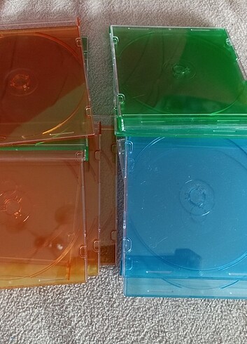 15 adet CD DVD kutusu az kullanılmıştır 