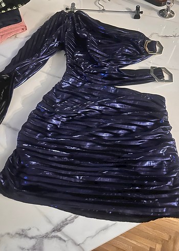 Abıye  vücudu  sarıyor  en 47 boy 60 marka kategori yok temsıli - Görsel 5