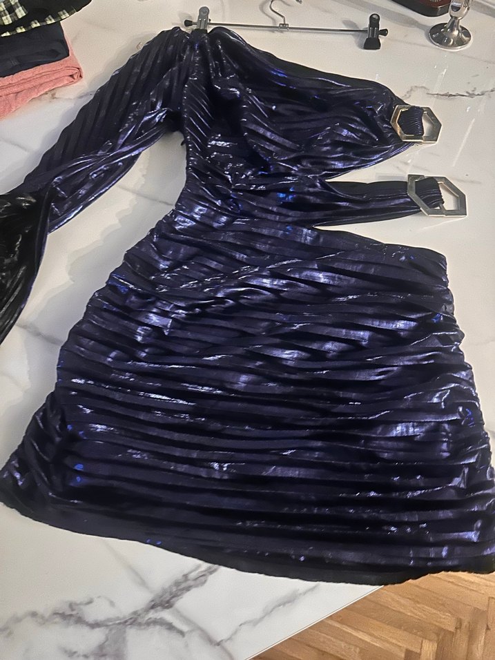 Abıye  vücudu  sarıyor  en 47 boy 60 marka kategori yok temsıli - Görsel 5