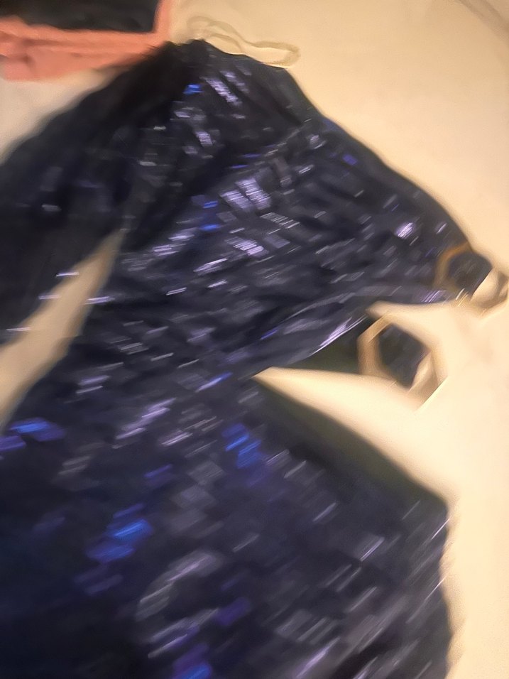 Abıye  vücudu  sarıyor  en 47 boy 60 marka kategori yok temsıli - Görsel 2