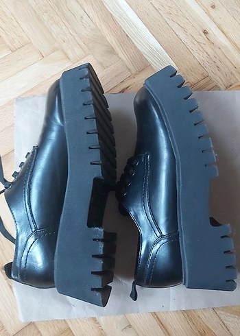 Stradivarius Siyah Platform Topuklu Gotik Kadın Ayakkabısı