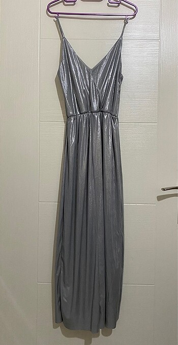 İnce Askılı Elbise - Görsel 2