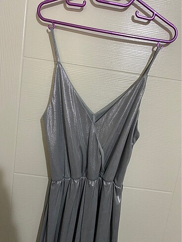 İnce Askılı Elbise - Görsel 3