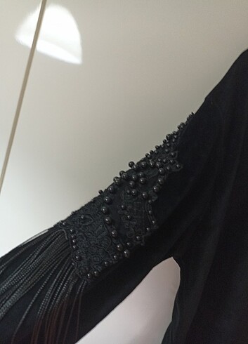 Kol detaylı kadife bluz - Görsel 3