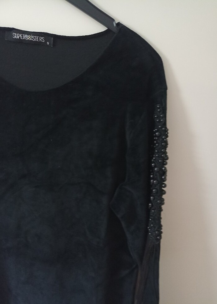 Kol detaylı kadife bluz - Görsel 5