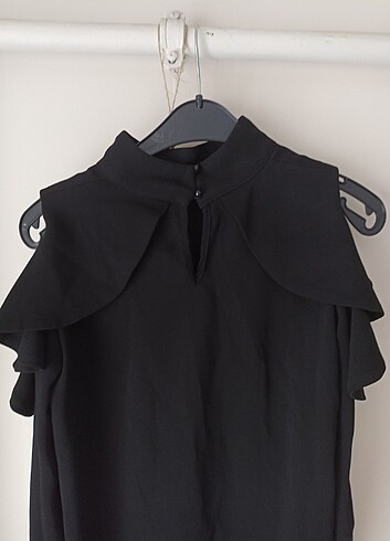 Omuzu açık bluz - Görsel 4