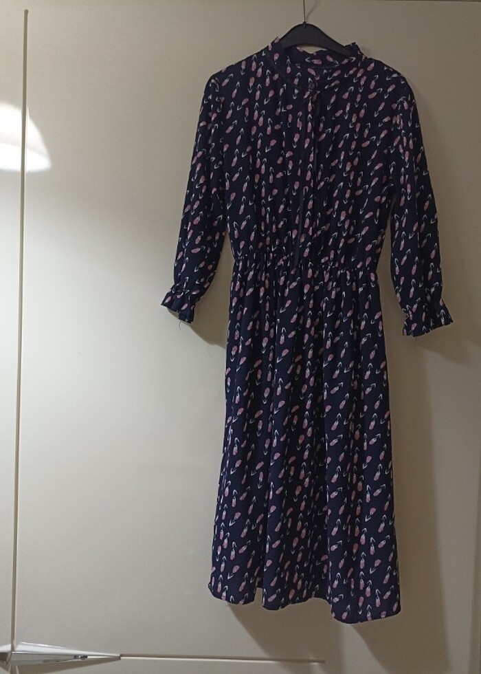 Beli lastikli elbise - Görsel 3