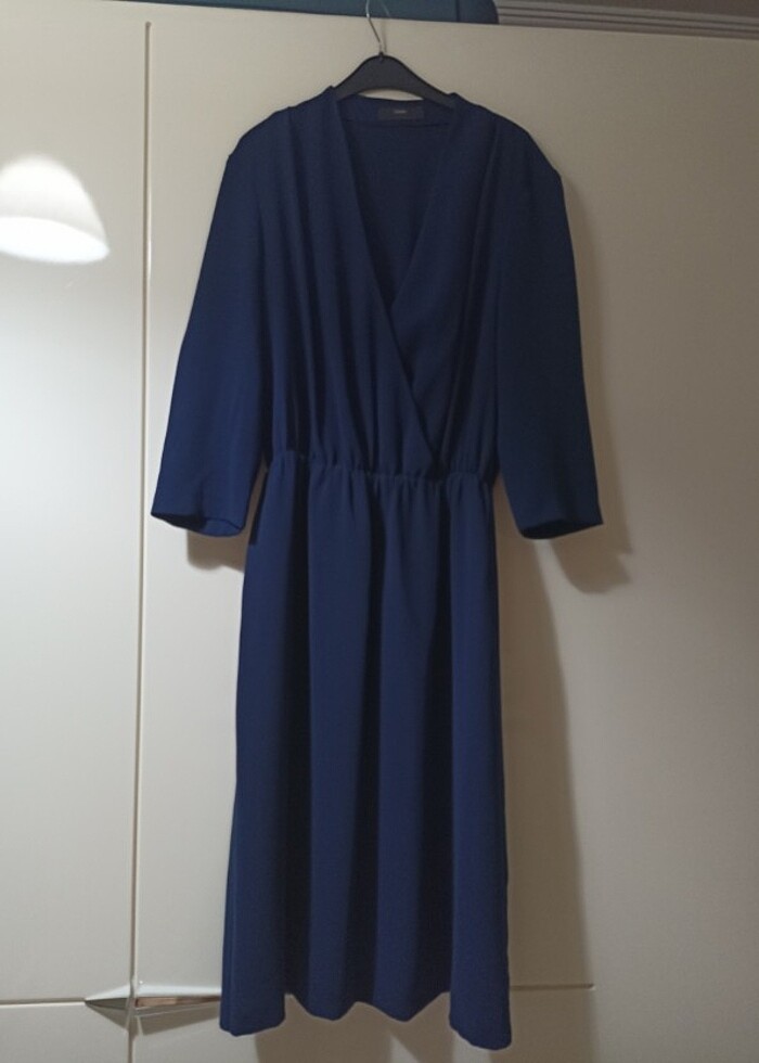 V yaka sade şık elbise - Görsel 5