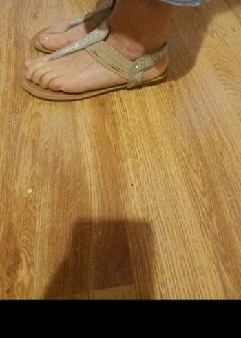 Bej Parlak Tokalı Kadın Sandalet