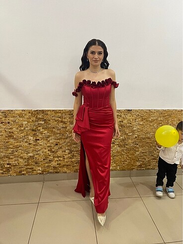 Kırmızı abiye