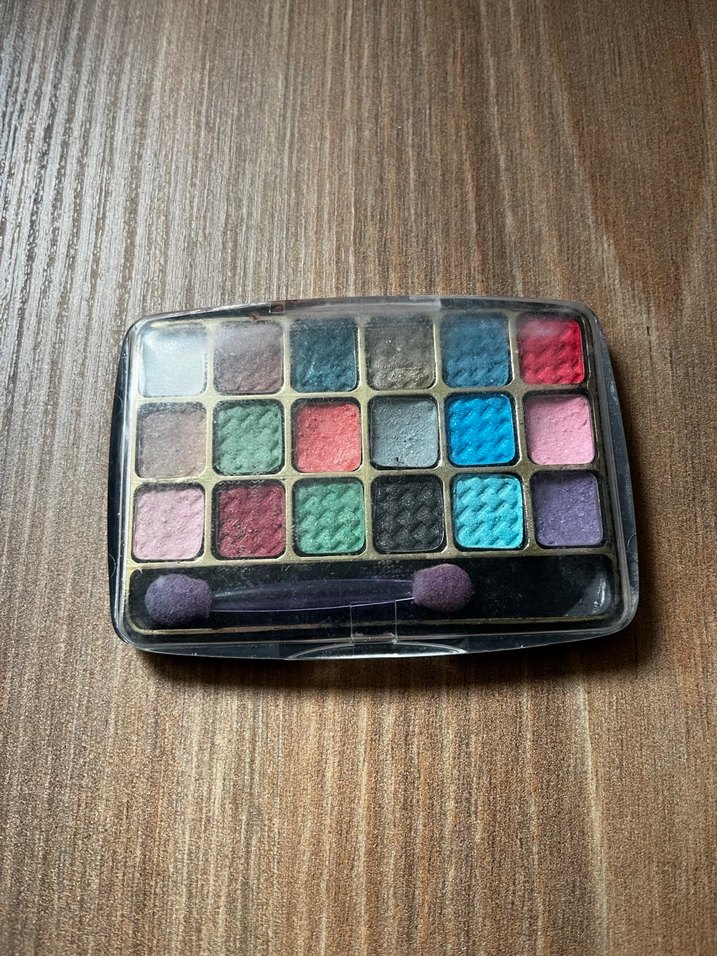 Çok Renkli Göz Farı Paleti - Görsel 3