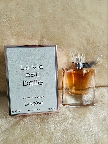 La vie est belle - Görsel 2