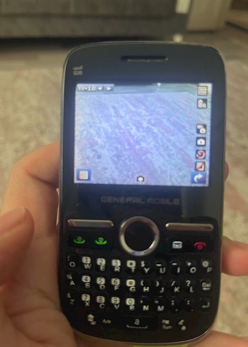 Klavyeli cep telefonu - Görsel 3