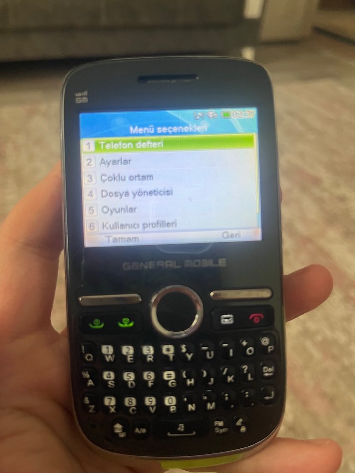 Klavyeli cep telefonu - Görsel 2