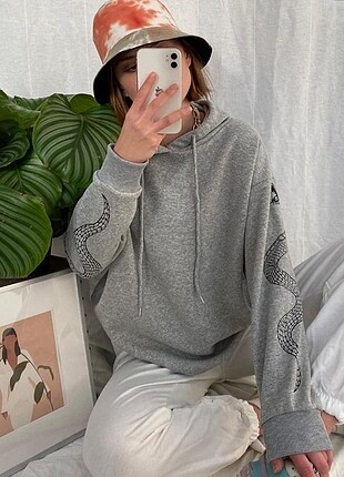 Kapşonlu sweatshirt