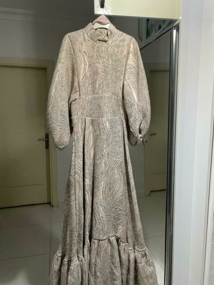 Beyaz Parlak Uzun Kollu Kadın Elbise - Görsel 2