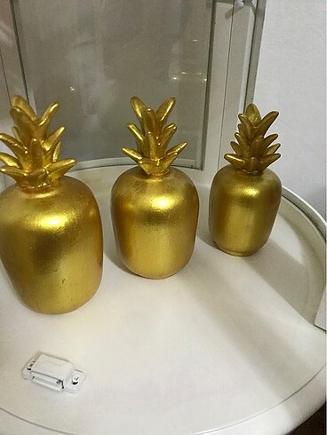 Üçlü dekor ananas