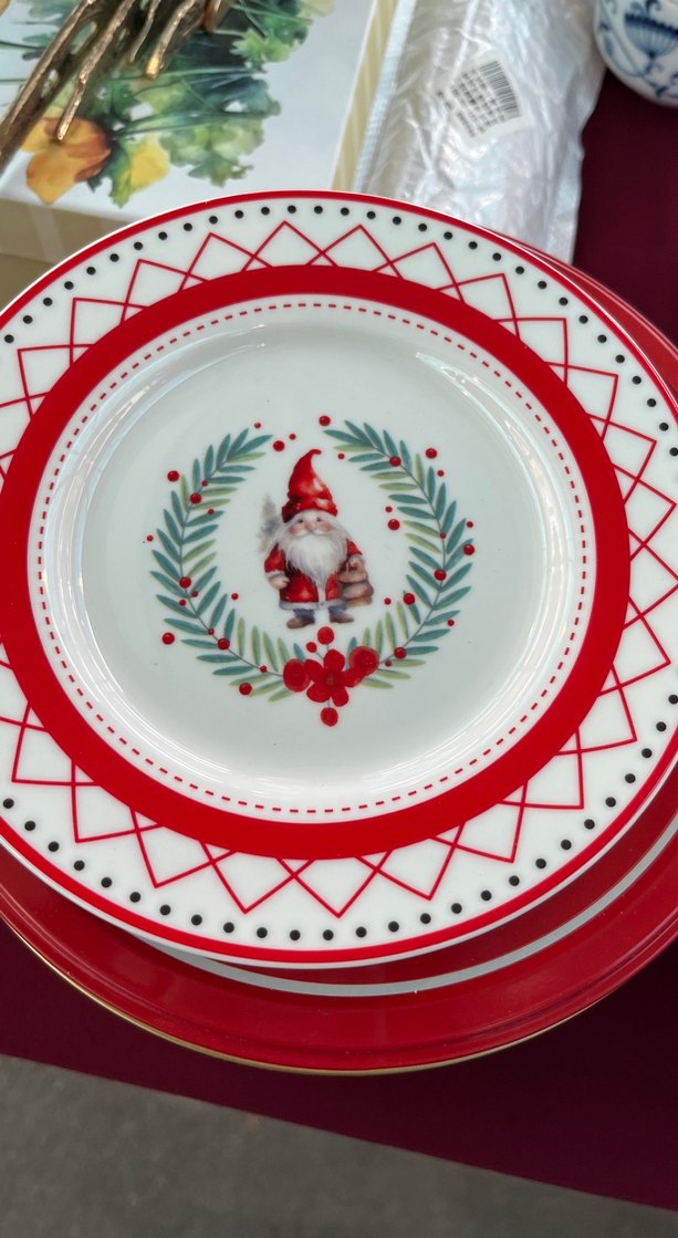 Noel Temalı Porselen Fincan ve Tabak Seti - Görsel 3