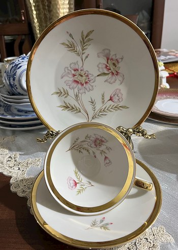 Bavaria,Altın Kenarlı Çiçek Desenli Beyaz Porselen Fincan Takımı - Görsel 2