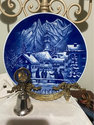 20cm ebatında yıl temalı duvar tabağı