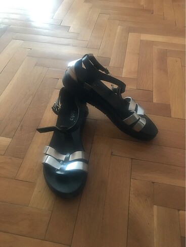 Diğer Şık güzel sandaletler ????