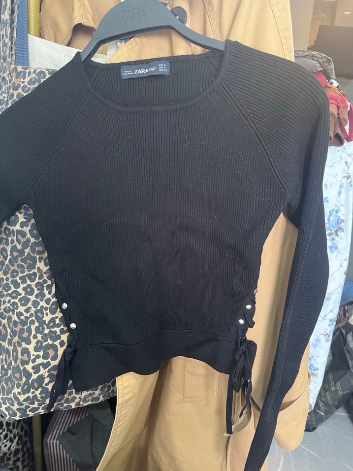 Zara siyah dekolteli crop - Görsel 4