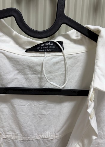 Düğmeli Beyaz Keten Uzun Kollu Gömlek - Görsel 4