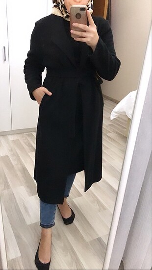 Mevsimlik kalın siyah kaban