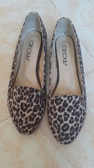 Leopar desenli ayakabı