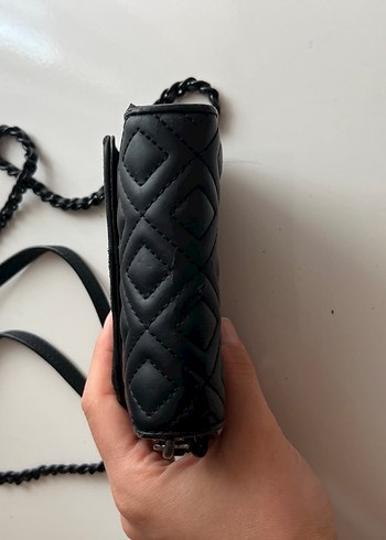Beden siyah Renk Siyah Deri İşlemeli Zincir Askılı Çanta