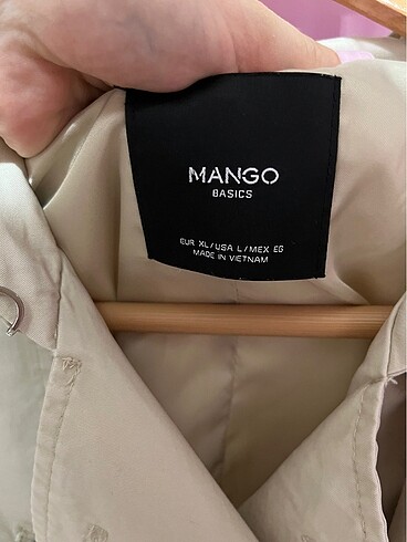 xl Beden Mango trenckot