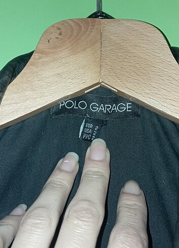 Polo Garage Deri mont