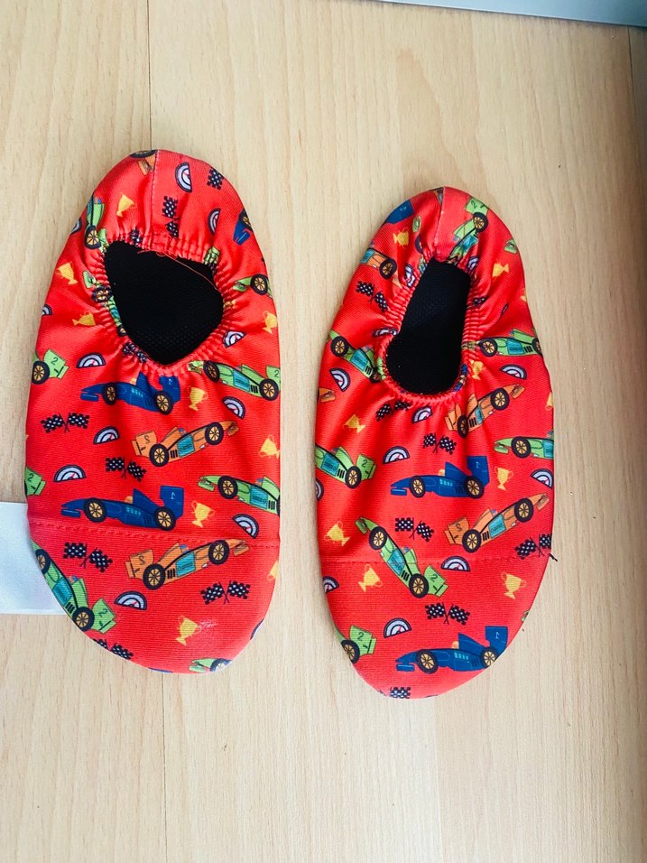 Kapüşonlu Desenli Erkek Çocuk müslün panço ve deniz ayakkabısı - Görsel 3