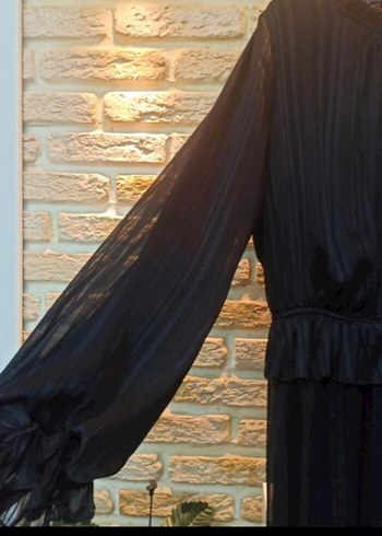 Siyah Piliseli Uzun Kollu Siyah Uzun Elbise - Görsel 4