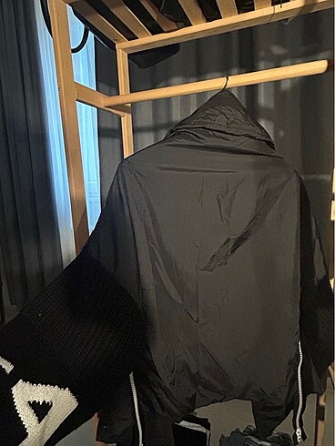 Zara h4 marka mont