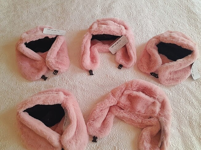 Zara Peluş şapka