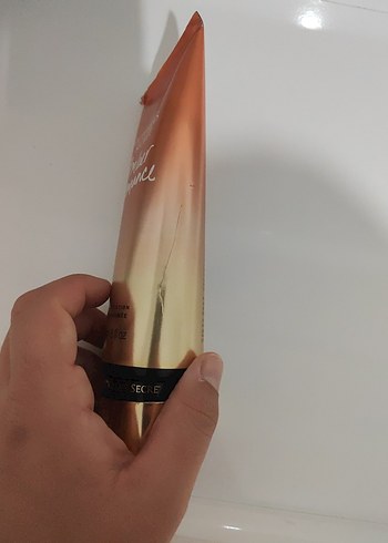 Victoria s Secret Victoria's Secret Amber Romance Vücut Losyonu