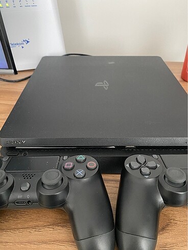 Playstation 4 Slim 1 Tb