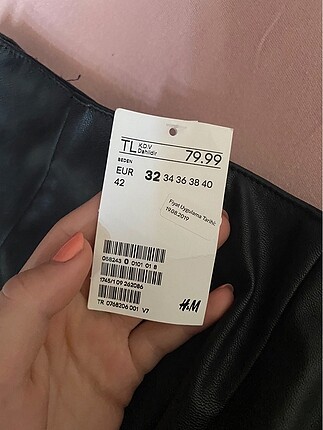 xs Beden siyah Renk HM DERİ ŞORT