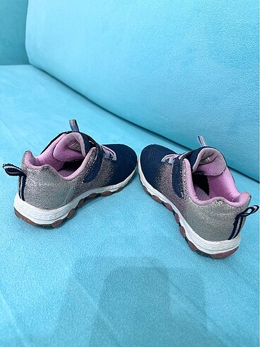 25 Beden Skechers Kız Çocuk Spor Ayakkabı