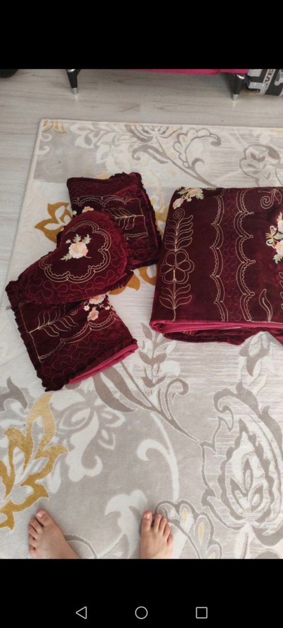 Bordo Nakışlı Yatak Örtüsü - Görsel 5