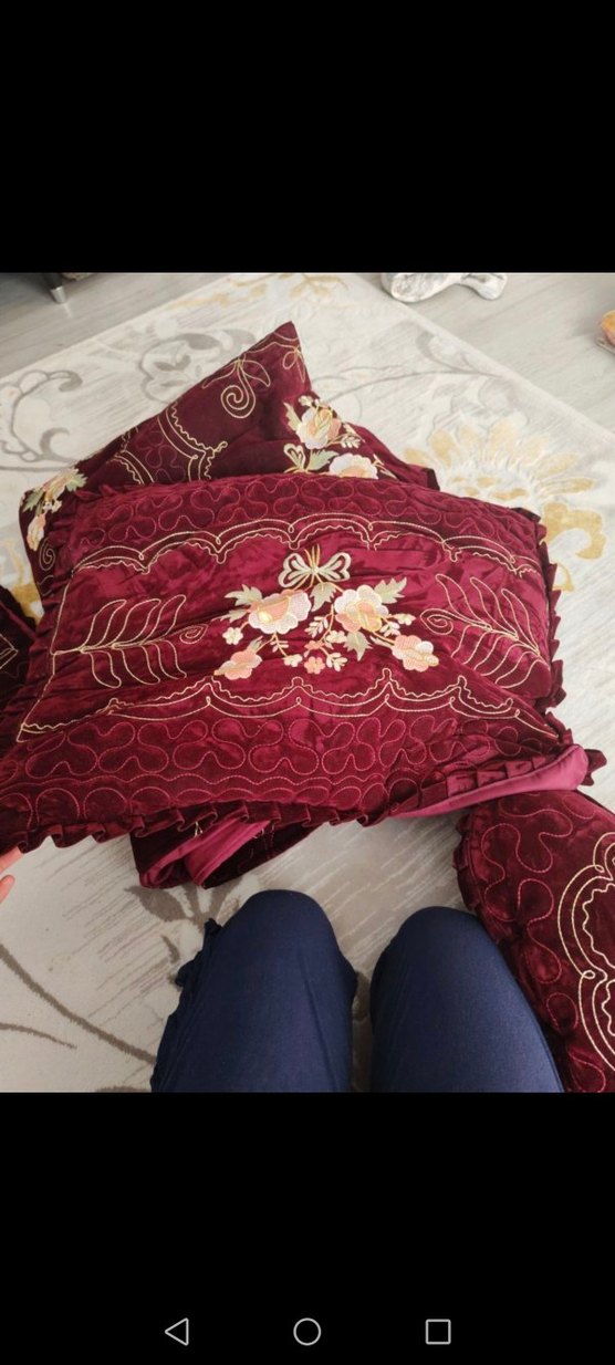 Bordo Nakışlı Yatak Örtüsü - Görsel 2