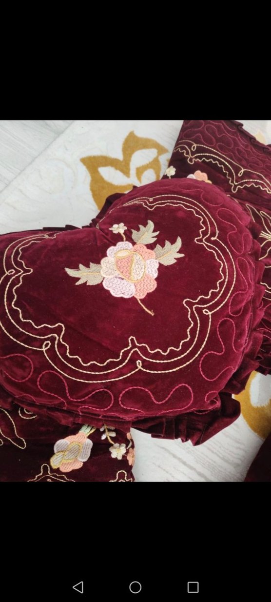 Bordo Nakışlı Yatak Örtüsü - Görsel 3